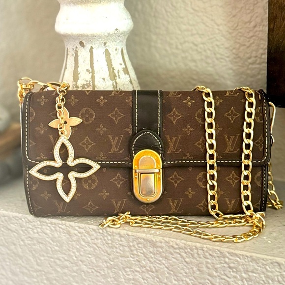 Louis Vuitton Handbags - LOUIS VUITTON 
Monogram Idylle Sarah Wallet Sepia